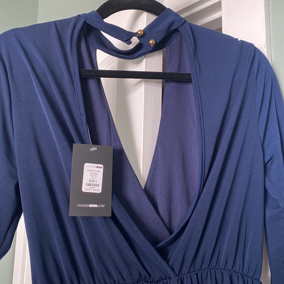 NWT navy romper - Picture 4 of 4